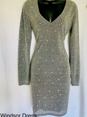 Windsor Silver Sequin V-Neck Long Sleeve Bodycon Dress